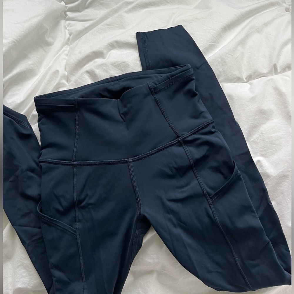 Fast and free lululemon leggings